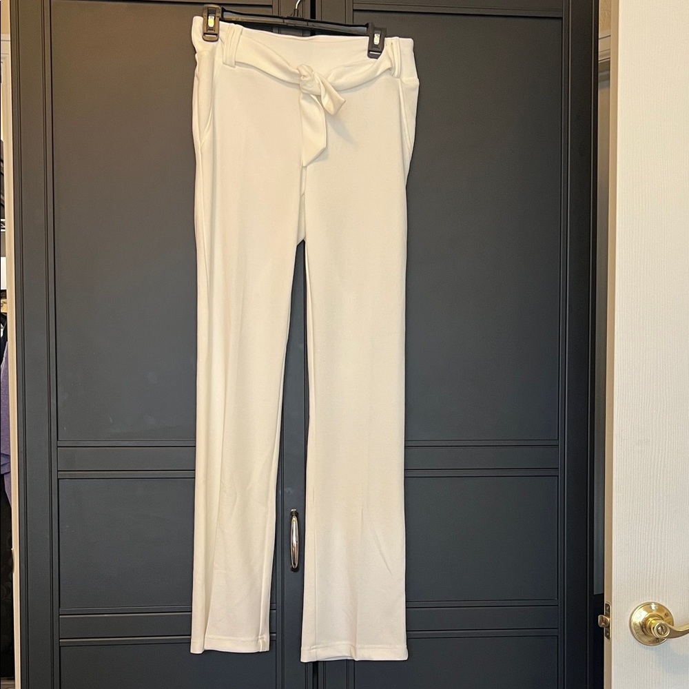 Soho Off-White Tie-Front Trousers